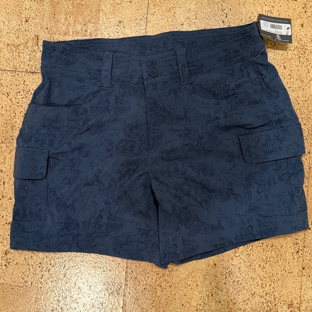 Eddie Bauer slate blue flower Patterned Women's Shorts